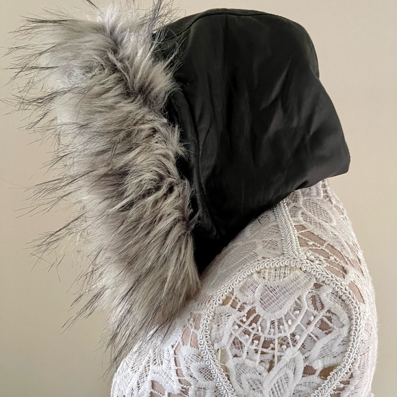 black rivet leather jacket on a warm lining size L org $599 with defect - Picture 14 of 16